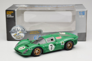 Ferrari 412P #7 Verde 24 Hours of Daytona 1967 Eagles Race 1:18 37000 Metal - imagen 8 de 8