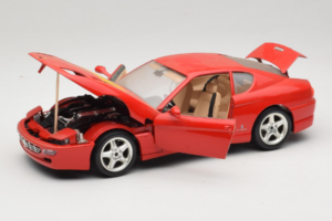 Ferrari 456 GT Ferrari Model Club Rojo Bburago 1:18 3036-P1 Metal - imagen 2 de 8