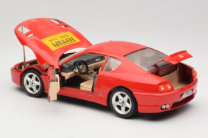 Ferrari 456 GT Ferrari Model Club Rojo Bburago 1:18 3036-P1 Metal - imagen 5 de 8