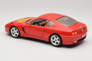 Ferrari 456 GT Ferrari Model Club Rojo Bburago 1:18 3036-P1 Metal - imagen 7 de 8