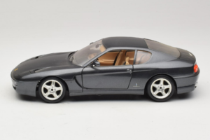 Ferrari 456 GT Gris Metalizado Bburago 1:18 3036-G1 Metal - imagen 4 de 8