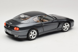 Ferrari 456 GT Gris Metallic Pintura Especial Bburago 1:18 3036 D Metal - imagen 3 de 8