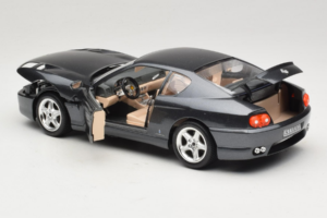 Ferrari 456 GT Gris Metallic Pintura Especial Bburago 1:18 3036 D Metal - imagen 5 de 8