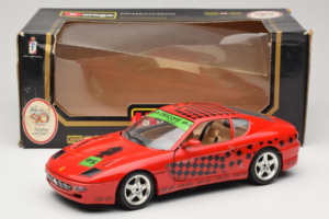 Ferrari 456 GT Interconti Car HiFi Rojo Bburago 1:18 3036-D Metal - imagen 8 de 8