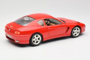 Ferrari 456 GT Rojo Bburago 1:18 3036-M1 Metal - imagen 3 de 8