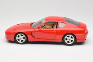 Ferrari 456 GT Rojo Bburago 1:18 3036-M1 Metal - imagen 4 de 8