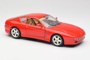 Ferrari 456 GT Rojo Bburago 1:18 3036-M1 Metal - imagen 6 de 8
