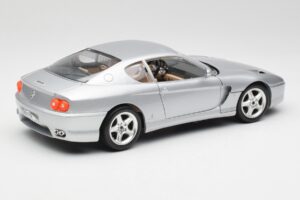 Ferrari 456 GT Plata Bburago 1:18 3036-M2 Metal - imagen 3 de 8