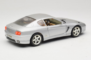 Ferrari 456 GT Plata Bburago 1:18 3336-S1 Metal - imagen 3 de 8