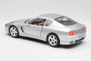 Ferrari 456 GT Plata Bburago 1:18 3036-M2 Metal - imagen 7 de 8