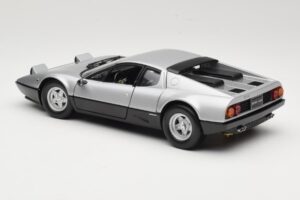 Ferrari 512BB Plata Kyosho 1:18 08171S Metal - imagen 7 de 8