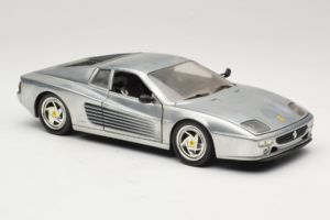 Ferrari 512M Chrome Silver Hot Wheels 1:18 25739 Metal - imagen 6 de 8