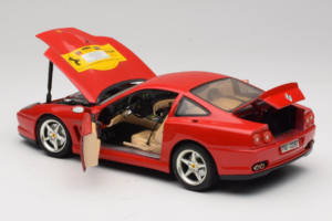 Ferrari 550 Maranello 22 Jahre Ferrari Model Club Rojo Bburago 1:18 3064-P2 Metal - imagen 5 de 8