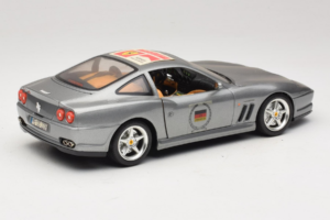 Ferrari 550 Maranello 25 Ferrari Model Club Plata Bburago 1:18 3344-S1 Metal - imagen 3 de 7