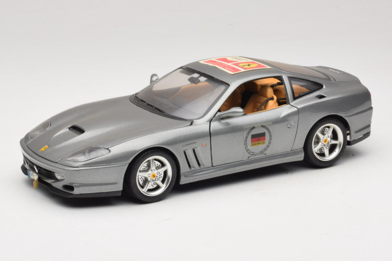 Ferrari 550 Maranello 25 Ferrari Model Club Plata Bburago 1:18 3344-S1 Metal