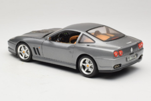 Ferrari 550 Maranello 25 Jahre Ferrari Model Club Plata 2a Versión Bburago 1:18 3064-S1 Metal - imagen 7 de 8