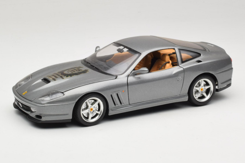 Ferrari 550 Maranello 25 Jahre Ferrari Model Club Plata 2a Versión Bburago 1:18 3064-S1 Metal