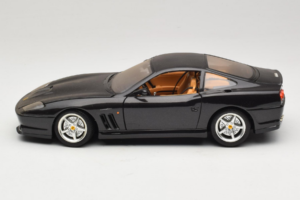 Ferrari 550 Maranello Negro Metalizado Bburago 1:18 3344-B1 Metal - imagen 4 de 8