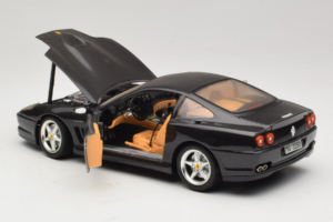 Ferrari 550 Maranello Negro Metalizado Bburago 1:18 3344-B1 Metal - imagen 5 de 8