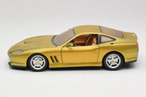 Ferrari 550 Maranello Gold Metallic Braccio & Gotz Bburago 1:18 3044-G1 Metal - imagen 4 de 8