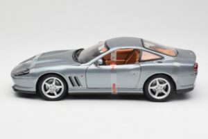 Ferrari 550 Maranello Gris Metallic Maisto 1:18 4839 Metal - imagen 3 de 6