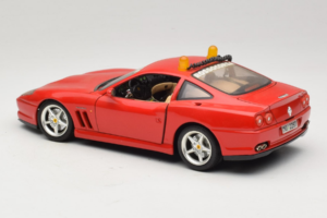 Ferrari 550 Maranello Safety Car Rosso Corsa Bburago 1:18 3064-P1 Metal - imagen 7 de 8