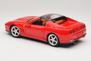 Ferrari 575M Superamerica Rojo Hot Wheels 1:18 J2858 Metal - imagen 7 de 8