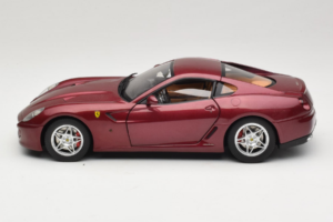 Ferrari 599 GTB Fiorano Rojo Oscuro Hot Wheels 1:18 M1200 Metal - imagen 4 de 8