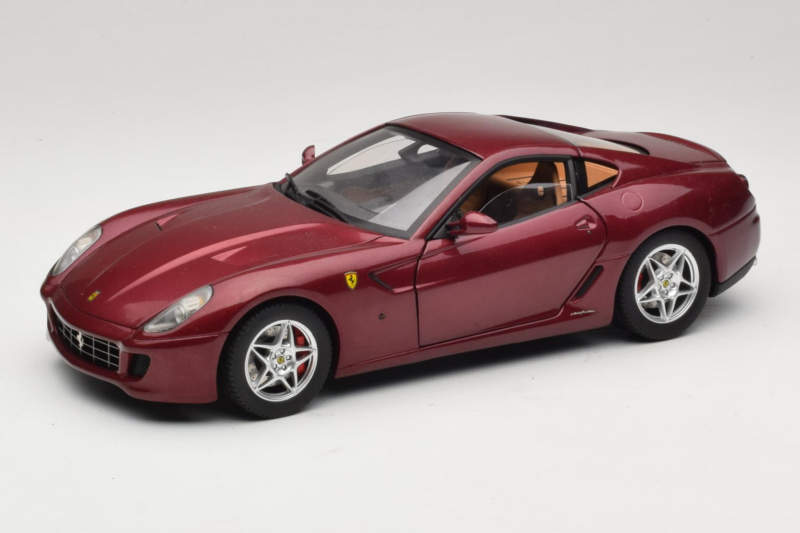 Ferrari 599 GTB Fiorano Rojo Oscuro Hot Wheels 1:18 M1200 Metal