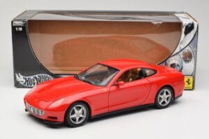 Ferrari 612 Scaglietti Rosso Corsa Hot Wheels 1:18 B6047 Metal - imagen 8 de 8