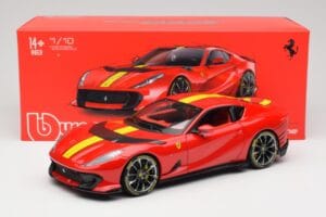 Ferrari 812 Competizione Rosso Corsa Con Rayas Amarillas Bburago 1:18 18-16915 Metal - imagen 8 de 8