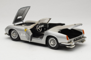Ferrari California Descapotable Plata Tonka 1:18 01109-S1 Metal - imagen 5 de 8