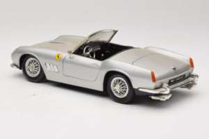 Ferrari California Descapotable Plata Tonka 1:18 01109-S1 Metal - imagen 7 de 8