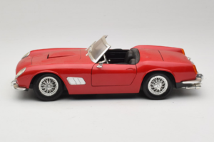 Ferrari California Descapotable Rojo Tonka 1:18 01109-P1 Metal - imagen 4 de 8