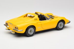 Ferrari Dino 246 GTS Amarillo Hot Wheels 1:18 23920 Metal - imagen 3 de 8