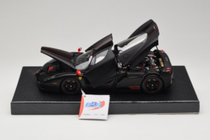 Ferrari Enzo Matt Black Edición Limitada BBR 1:18 HE180029 Metal