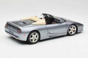Ferrari F355 Spider Plata Hot Wheels 1:18 23907-M1 Metal - imagen 3 de 8