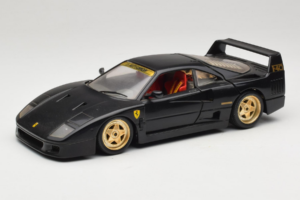 Ferrari F40 Negro con Ruedas Doradas Bburago 1:18 3032-B2 Metal