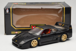 Ferrari F40 Negro con Ruedas Doradas Bburago 1:18 3032-B2 Metal - imagen 8 de 8
