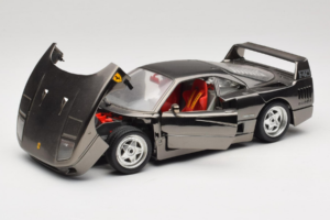 Ferrari F40 Chrome Black Bburago 1:18 3401-B1 Metal - imagen 2 de 8