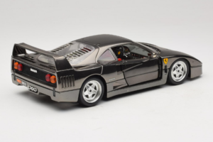 Ferrari F40 Chrome Black Bburago 1:18 3401-B1 Metal - imagen 3 de 8