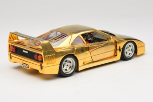 Ferrari F40 Chrome Gold Limited Edition 250 pcs Bburago 1:18 3332-G1 Metal - imagen 3 de 8