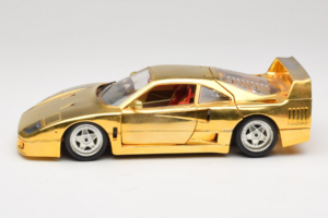 Ferrari F40 Chrome Gold Limited Edition 250 pcs Bburago 1:18 3332-G1 Metal - imagen 4 de 8