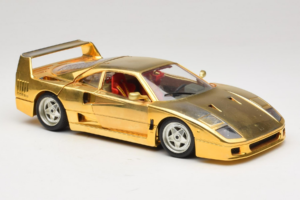 Ferrari F40 Chrome Gold Limited Edition 250 pcs Bburago 1:18 3332-G1 Metal - imagen 6 de 8