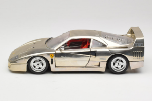 Ferrari F40 Chrome Silver Bburago 1:18 3401 Metal - imagen 4 de 8