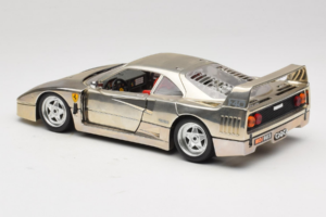 Ferrari F40 Chrome Silver Bburago 1:18 3401 Metal - imagen 7 de 8