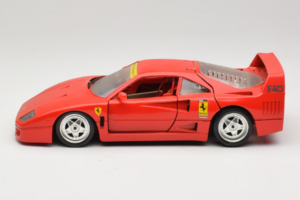 Ferrari F40 Club Deutschland Rojo Bburago 1:18 3032-L3 Metal - imagen 4 de 8