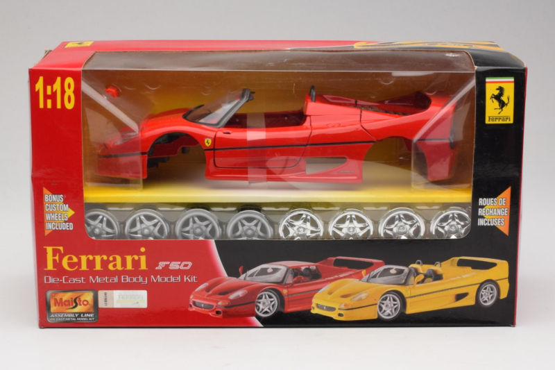 Ferrari F40 Rojo Model Kit Maisto 1:18 39822 Metal