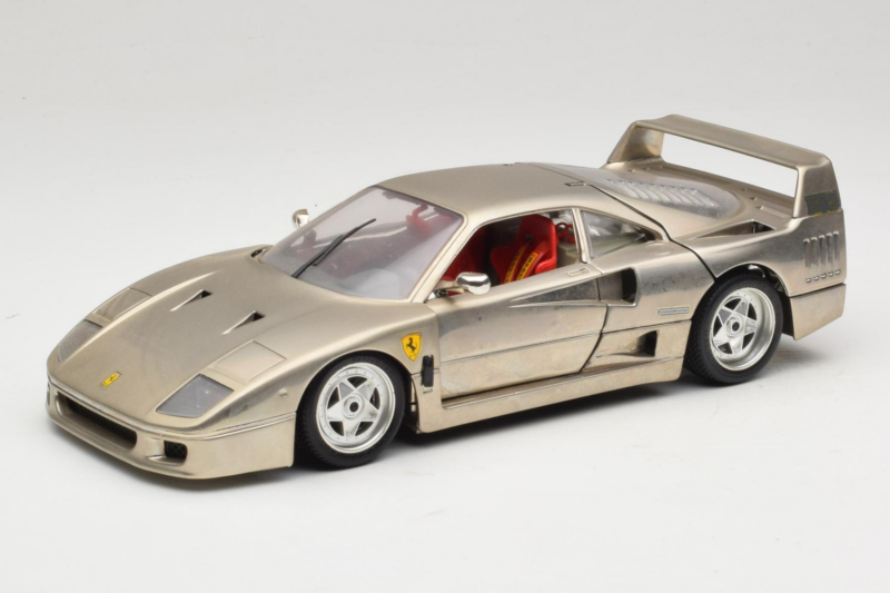 Ferrari F40 Dark Chrome Silver Kroymans Edición Limitada Bburago 1:18 3032-C2 Metal