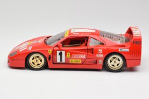 Ferrari F40 Evoluzione Bburago 1:18 3042 Metal - imagen 4 de 8